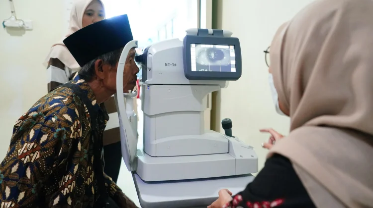 Operasi Katarak Bukan Sekadar Pulihkan Penglihatan