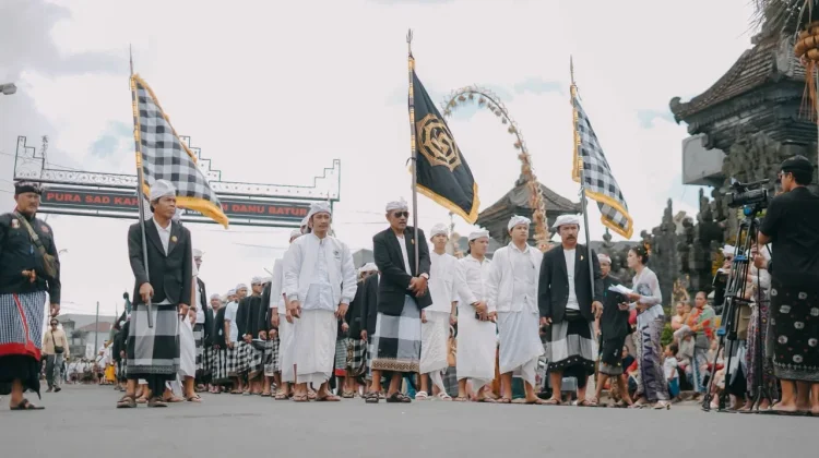 Dua Desa dan Tiga Seniman di Batur Terima Penghargaan
