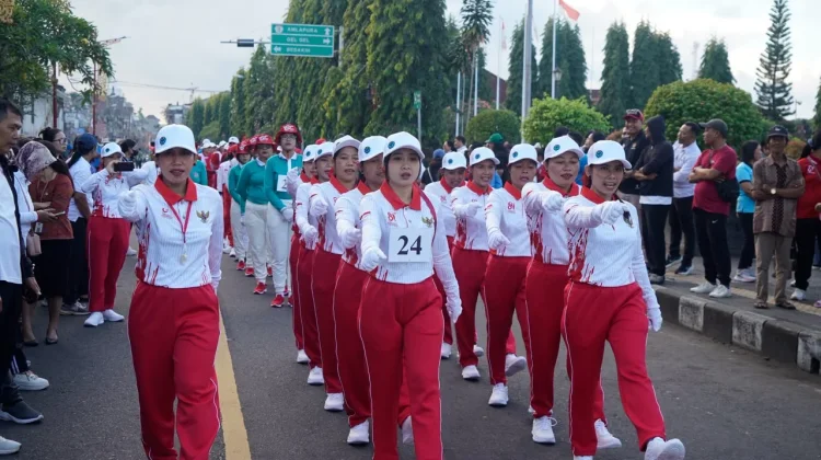 Sekda Klungkung Lepas Lomba Gerak Jalan Umum Putri