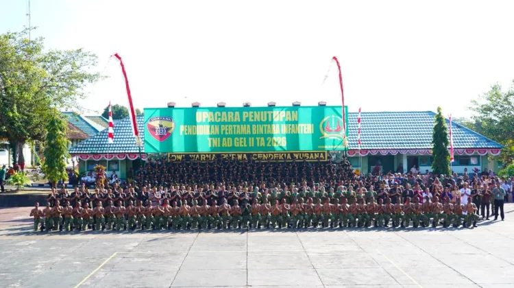 Pangdam IX/Udayana Lantik 235 Bintara Infanteri
