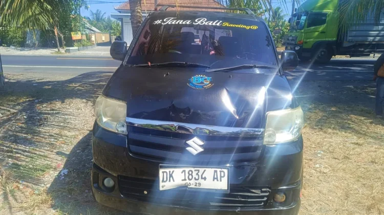 Tabrakan Beruntun Libatkan Tiga Kendaraan di Mendoyo
