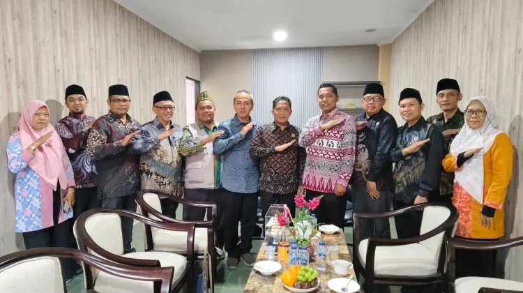 Kemenhaj Bali Konsolidasikan Best Practise Persiapan Haji Embarkasi Surabaya