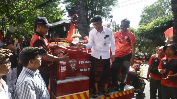 Desa Sumerta Kelod Sulap Moci Penyemprot Tanaman Jadi Damkar Mini