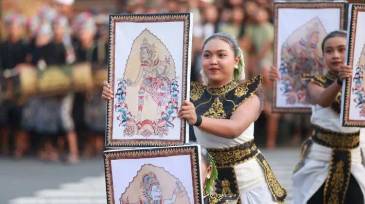 Menjelang HUT ke-81 RI, Pelajar Tingkat SMP dan SMA Klungkung Meriahkan Parade