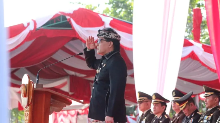 Giri Prasta Pimpin Penurunan Bendera HUT ke-81 RI di Puputan Margarana