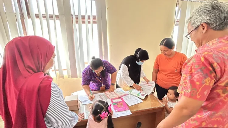 Seratus Bayi Ikuti Pemeriksaan Kesehatan Gratis Pelindo Benoa di Serangan