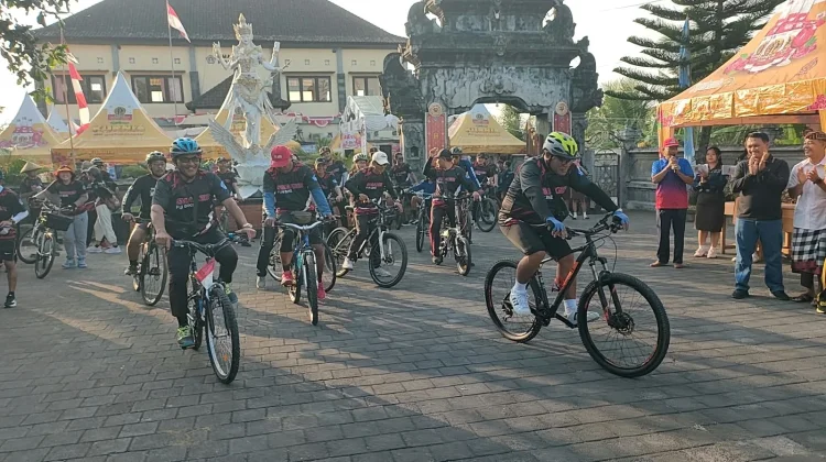 Danramil Kerambitan Dorong Semangat Sehat dan Kebersamaan