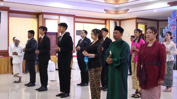 Kemenkum Bali Kukuhkan 9 WNI dan Notaris Pengganti