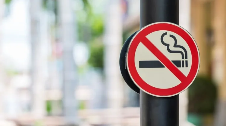 Inggris Resmi Setujui RUU Larang Penjualan Rokok untuk Lahiran 2009 ke Atas