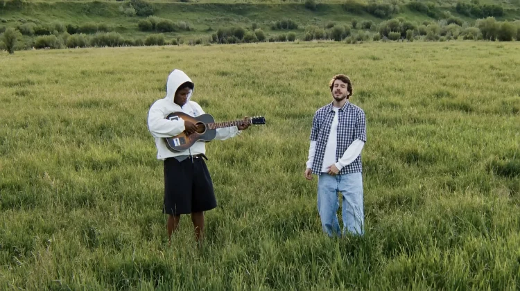 Rex Orange County dan Daniel Caesar Lagi-Lagi Menyentuh Hati lewat “Indecision”