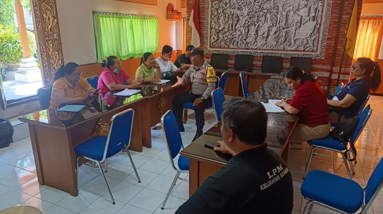 Bhabinkamtibmas Kelurahan Kesiman Laksanakan Sambang di Kantor Lurah