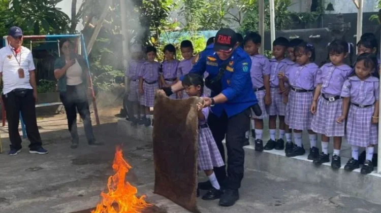 Tekan Risiko Kebakaran, Damkar Denpasar Gencarkan Edukasi ke Masyarakat