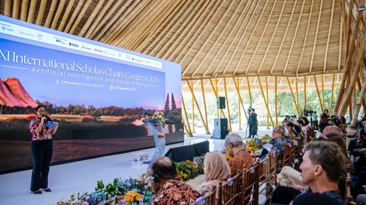 Tokoh Dunia Bahas Inisiatif Kercedasan Buatan di Bali