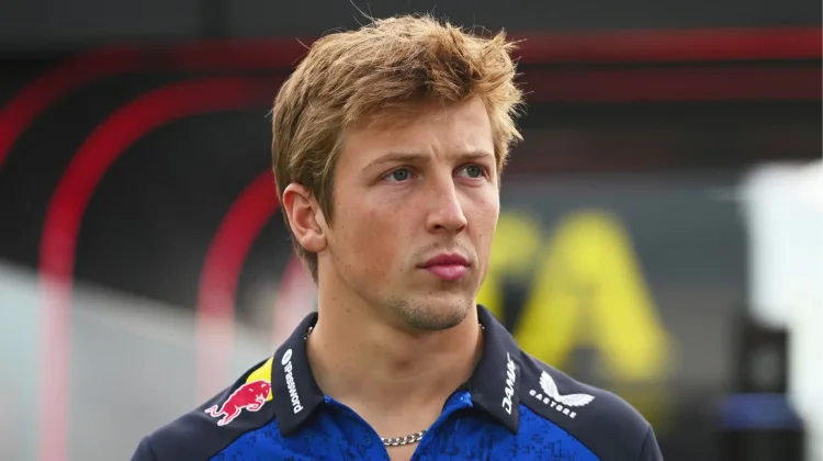 Cedera Hadjar Belum Pulih, Lawson Tetap Dampingi Verstappen di GP Spanyol