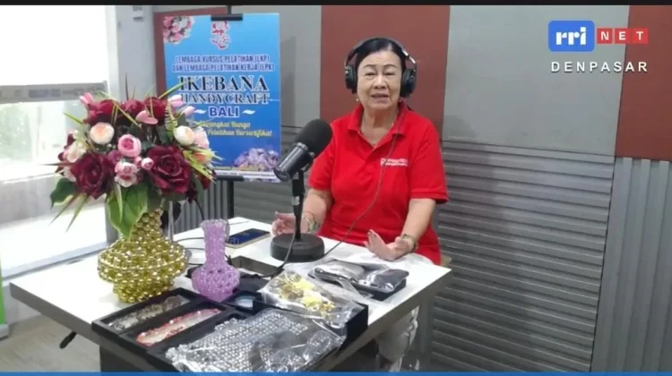 Kisah Inspiratif Lindawati Mendirikan UMKM Ikebana Handicraft