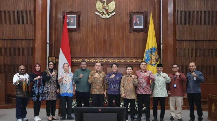 Giri Prasta Hadiri Raker Komite I DPD RI