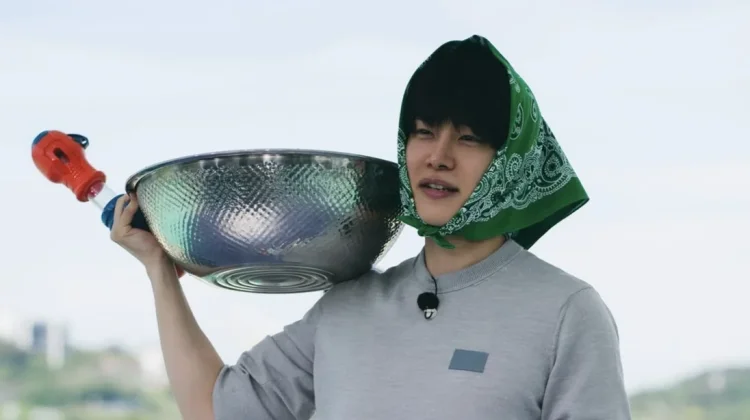 Bukan Cuma Usil, Ini Sisi Hangat Kang Yoo Seok di Fresh Off the Sea