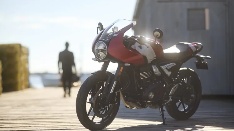 Thruxton 400 dan Tracker 400 Perkuat Lini Perkuat Lini 400 cc Triumph Indonesia