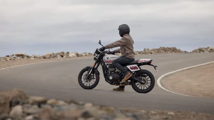 Thruxton 400 dan Tracker 400 Perkuat Lini Perkuat Lini 400 cc Triumph Indonesia