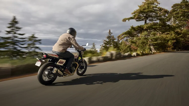 Thruxton 400 dan Tracker 400 Perkuat Lini Perkuat Lini 400 cc Triumph Indonesia