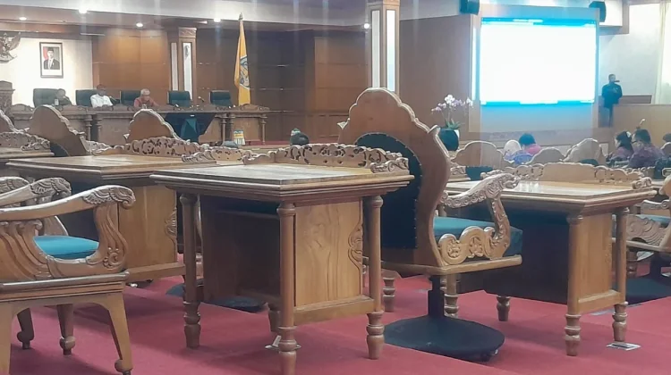 Empat Fraksi DPRD Bali Sampaikan Pandangan Umum Terhadap Raperda Perubahan APBD