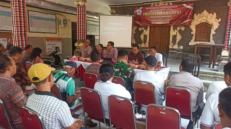 Babinsa Kawal Pembangunan Desa untuk Kesejahteraan Masyarakat