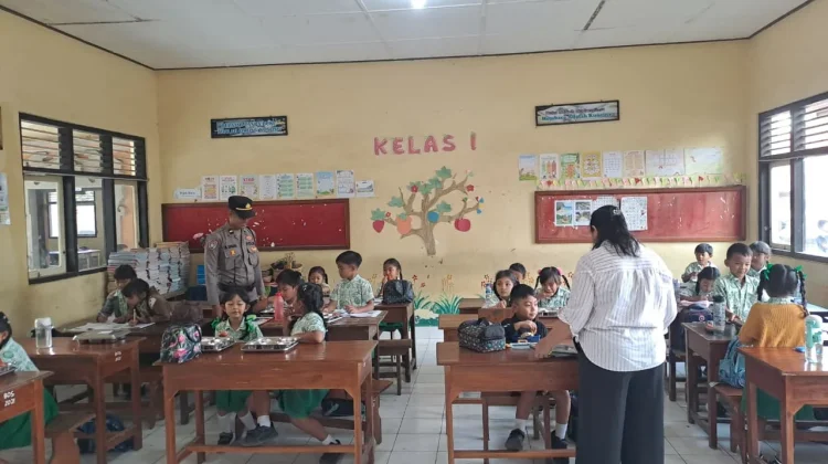 Polres Gianyar Kawal Pendistribusian MBG ke Sekolah dan Posyandu di Tampaksiring