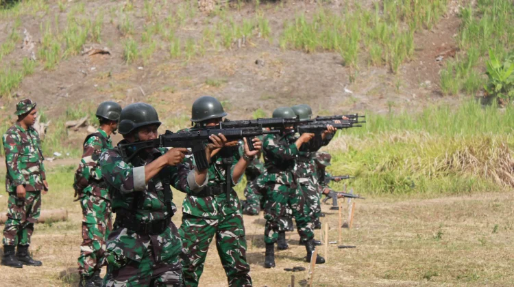 Kodim Tabanan Asah Kemampuan Prajurit lewat Latihan Menembak