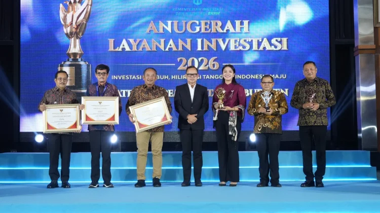 Gianyar Raih Peringkat Terbaik III Nasional Anugerah Layanan Investasi 2026