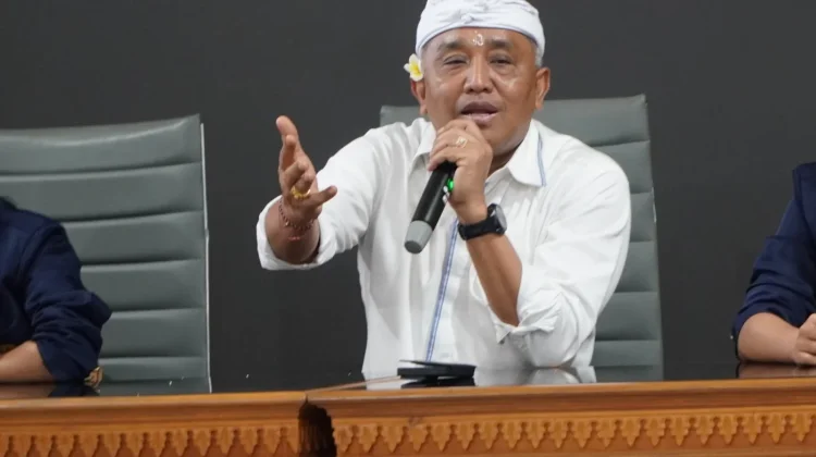 KPU Bali Fasilitasi Pembekalan Panitia Pemilu Raya FISIP Unud