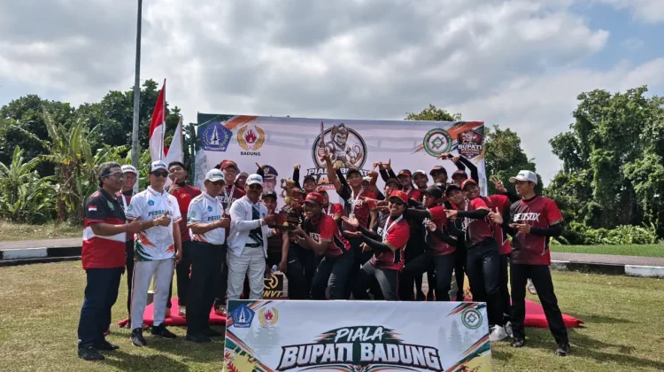 Softball Liga 2026 Berakhir, Red Sox Boyong Piala Bergilir Bupati Badung