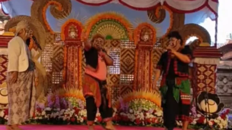 Trio Dongkrak Kenjir Meriahkan Festival Legong Kerataon ke -XI