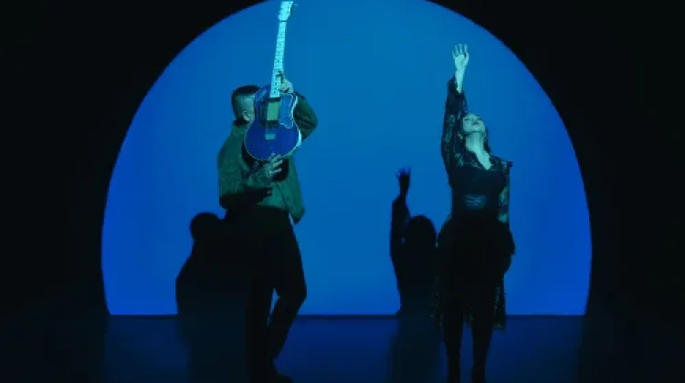 Gloria Jessica dan Ade Govinda Akhirnya Rilis Album Perdana "Blue"