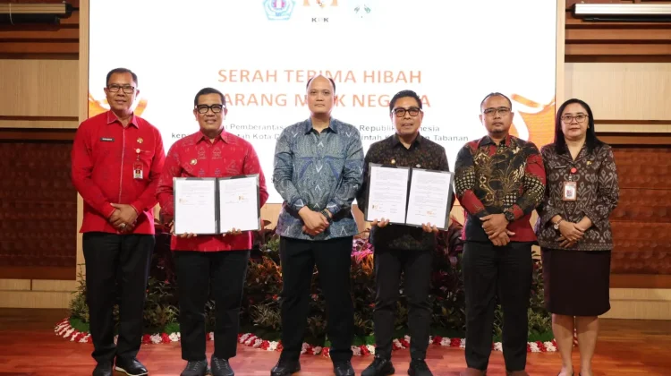 KPK Hibahkan Tanah Rampasan Senilai Rp1,16 Miliar kepada Pemkot Denpasar