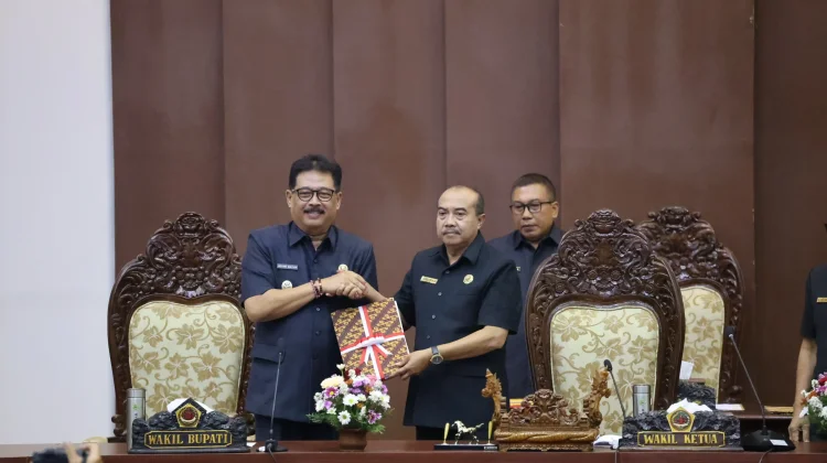 Pemkab Gianyar Sampaikan Enam Ranperda dan Nota Keuangan RAPBD 2027