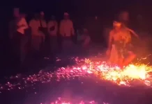 Tarian Sanghyang Jaran Gading Menginjak-nginjak Bara Api