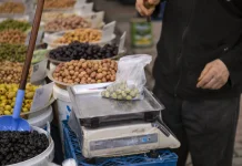Menjaga Stabilitas Harga Bahan Pokok Selama Ramadan