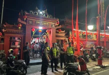 Polsek Gianyar Amankan Persembahyangan Imlek 2577 Kongzili