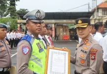 Apresiasi Kinerja Anggota, Polres Badung Gelar Penyerahan Piagam