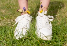 Trik Pintar agar Sepatu Jalan Awet