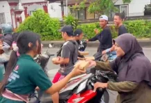 Harmoni di Jembrana: Umat Hindu Bagikan Takjil
