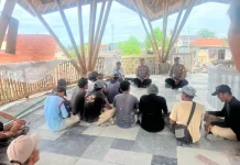Polsek Kuta Utara Ajak Pekerja Bangunan Jaga Kamtibmas