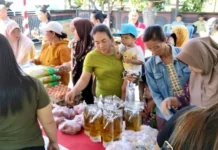Jembrana Gelar Pasar Murah, Warga Serbu Sembako