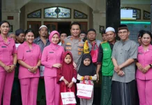 Polres Gianyar Berbagi Takjil, Pererat Kebersamaan di Bulan Ramadan