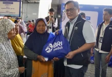 BRI Salurkan 700 Paket Sembako untuk Masyarakat Denpasar