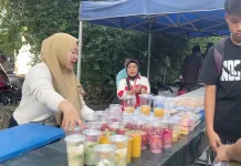 Takjil Ex Tragia Jadi Ladang Rezeki Pedagang saat Ramadan