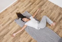 Risiko Medis Tidur tanpa Alas bagi Kesehatan Jangka Panjang