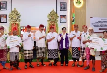 Bupati Sanjaya Terima CSR Bantuan Ambulans dan Program Bedah Rumah
