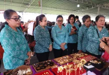 TP PKK Kota Denpasar Apresiasi Pasar Rakyat “Berbelanja Berbagi”