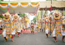 Hujan Tidak Surutkan Kekhidmatan Tawur Agung Kesanga di Gianyar